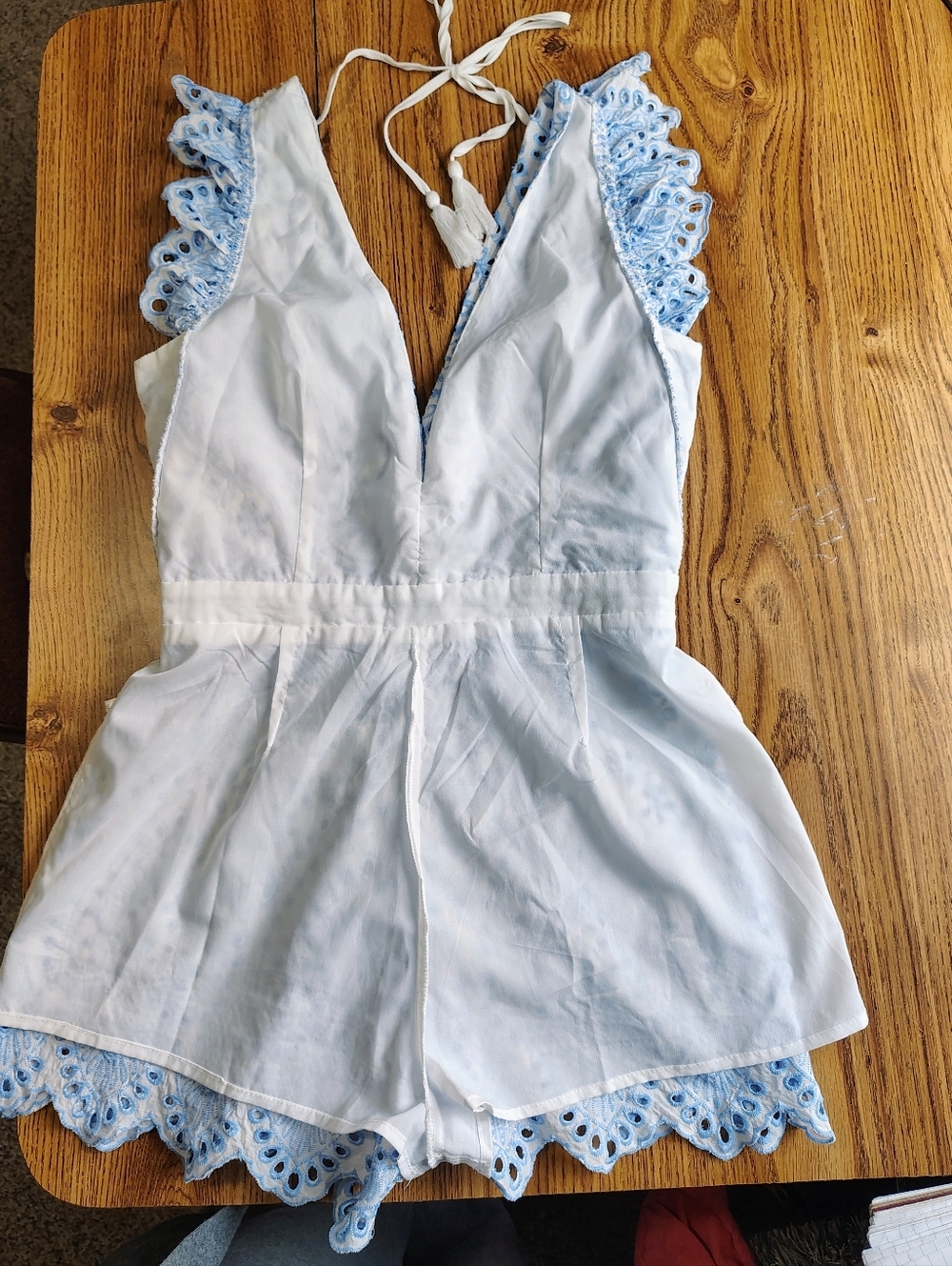 Embellished mini romper floral embroidery eyelets scalloped edges Cotton Sz L. - Picture 6 of 15